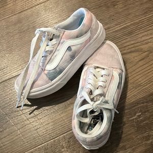 Girls vans comfy cushy shoes